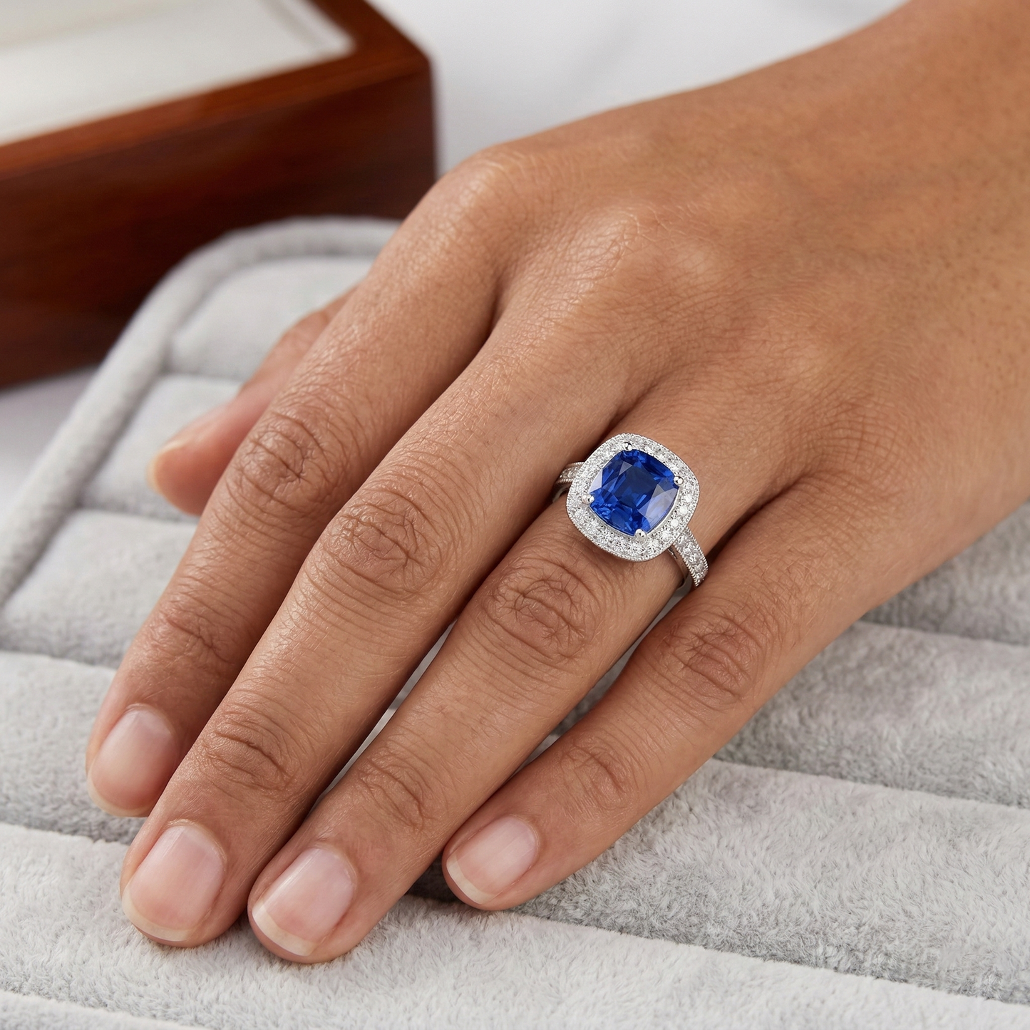 echter round diamant 3.70Karat ring auf Weiß