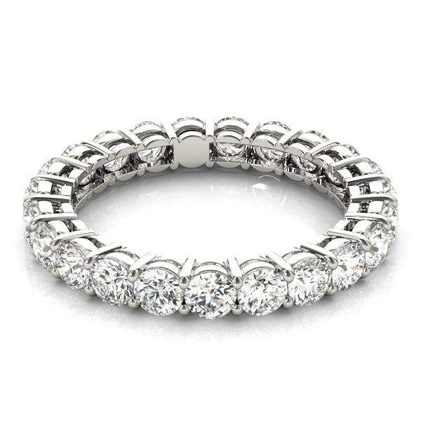 Handgemachter Eternity Band 3,80 Karat – Seitenansicht