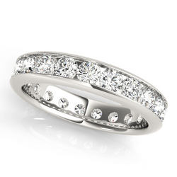 Maßgefertigter 3,8-Karat Brillant Eternity Band