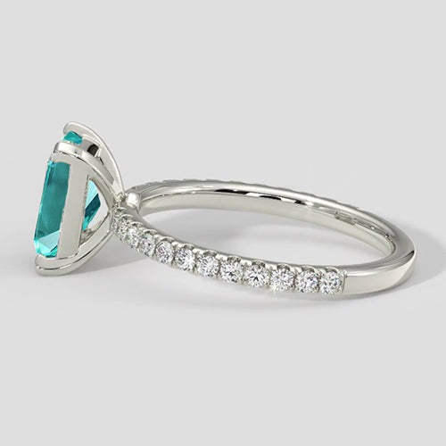 3 Karat Kissen Paraiba Ring mit Diamantschiene