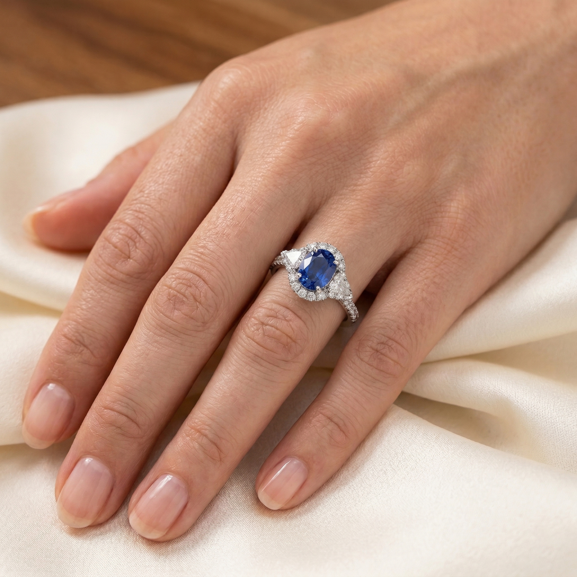 echter oval diamant 4Karat ring mit Diamantbesatz