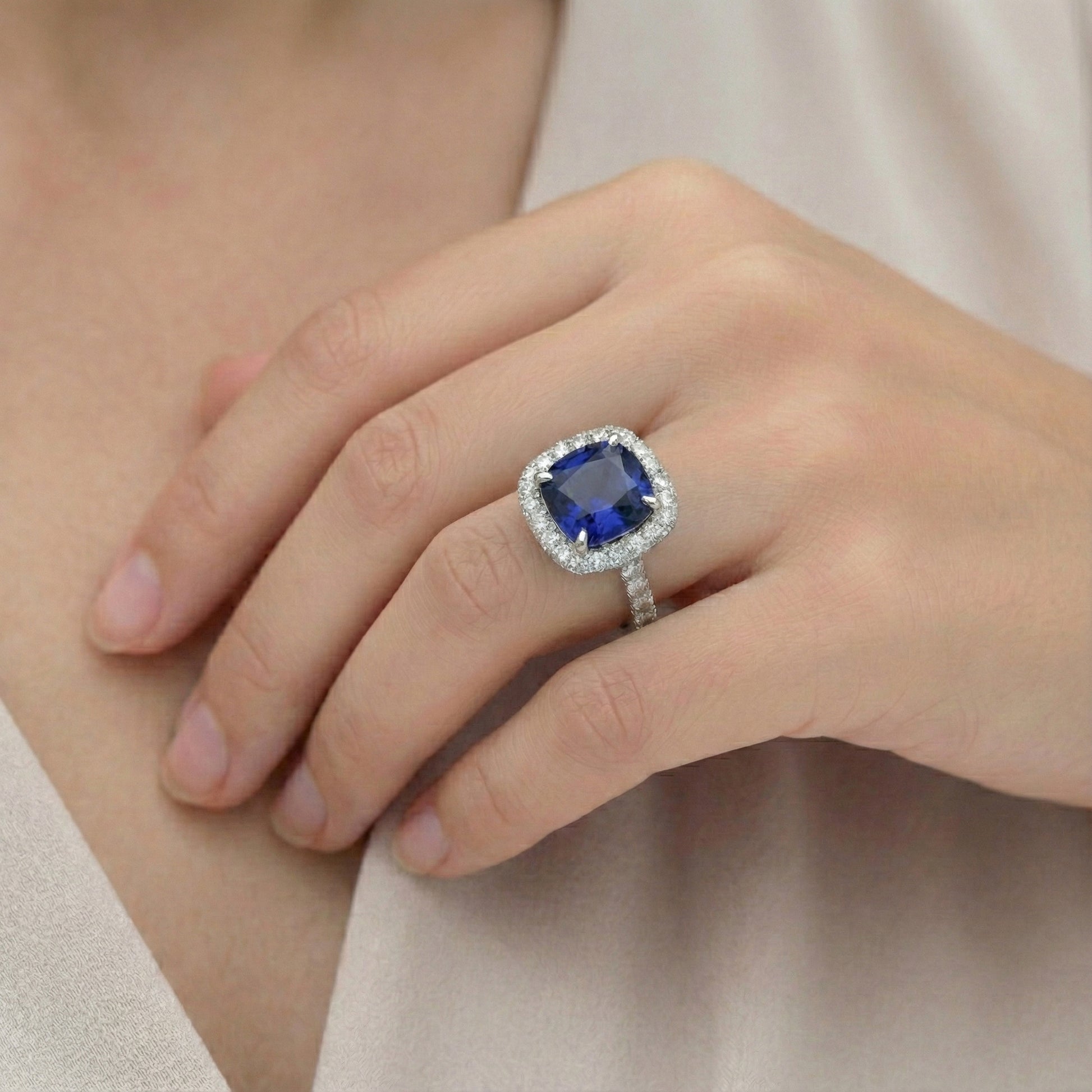 echter round saphir 4Karat ring Band Detail