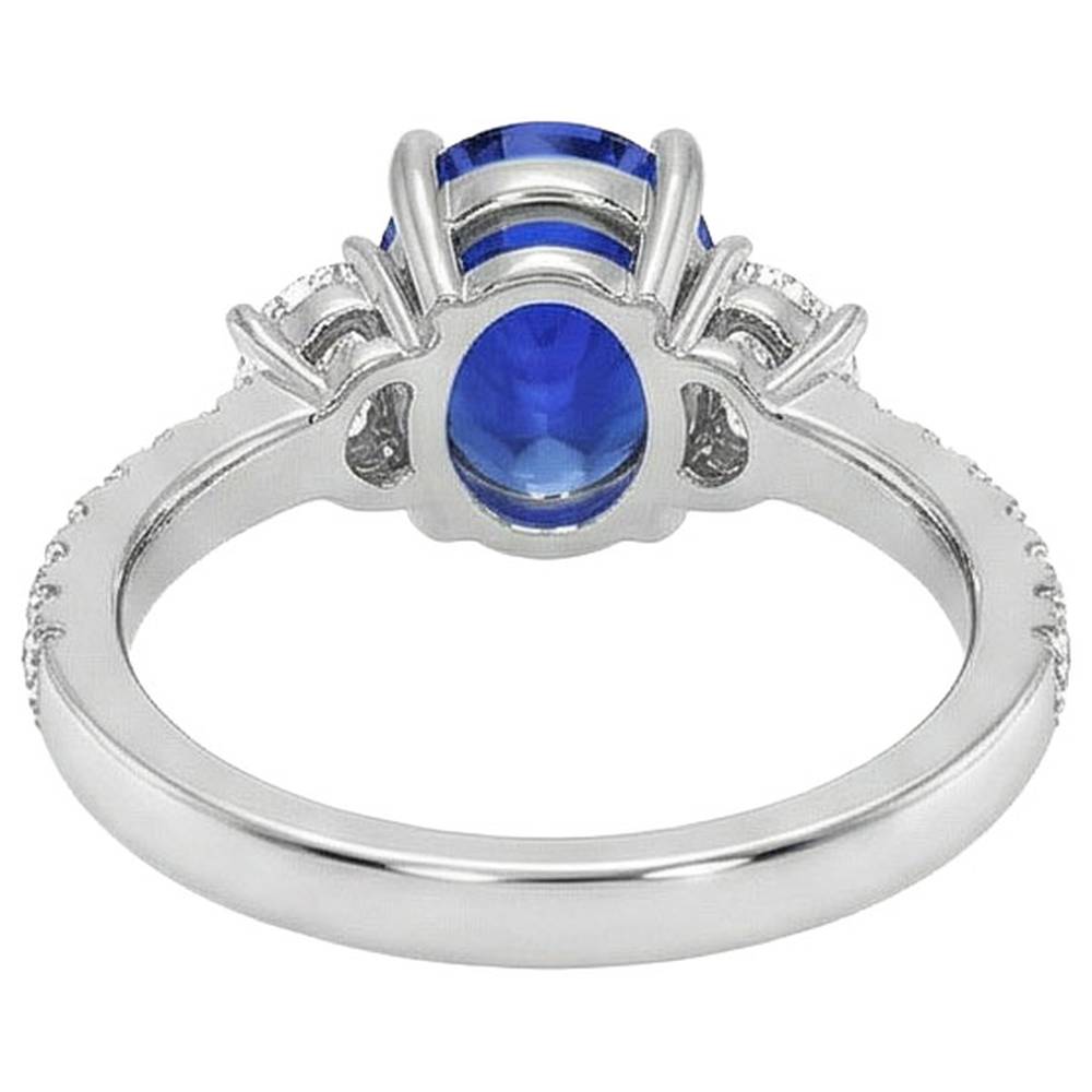 echter oval diamant 9Karat ring auf Weiß