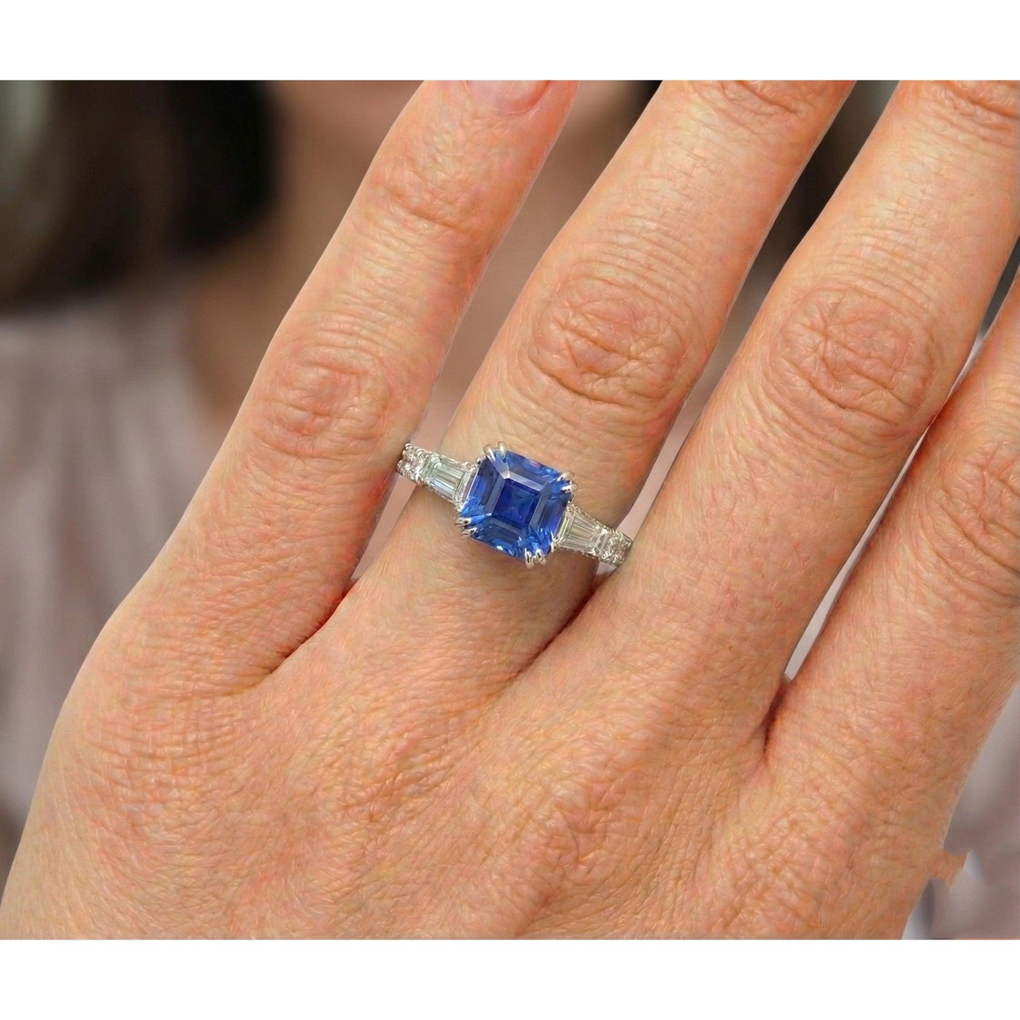 echter asscher diamant 3Karat ring auf Weiß