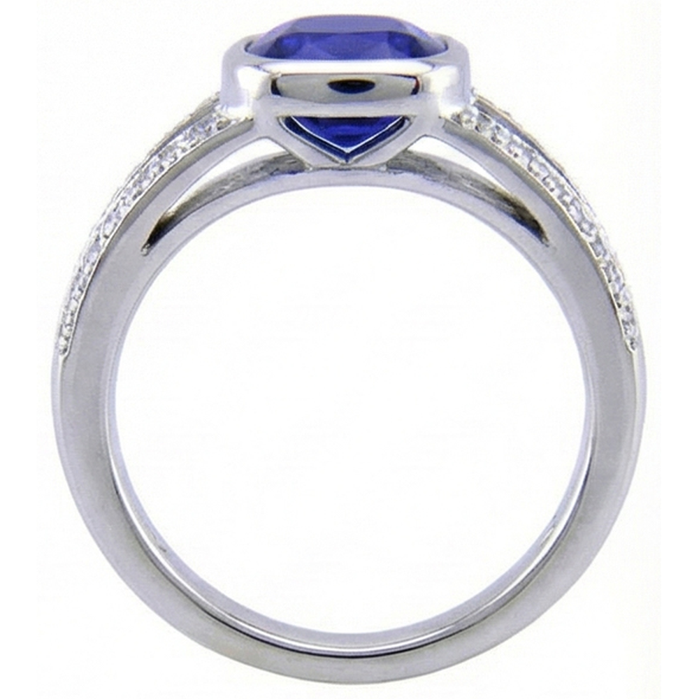 echter round diamant 4.5Karat ring auf Weiß