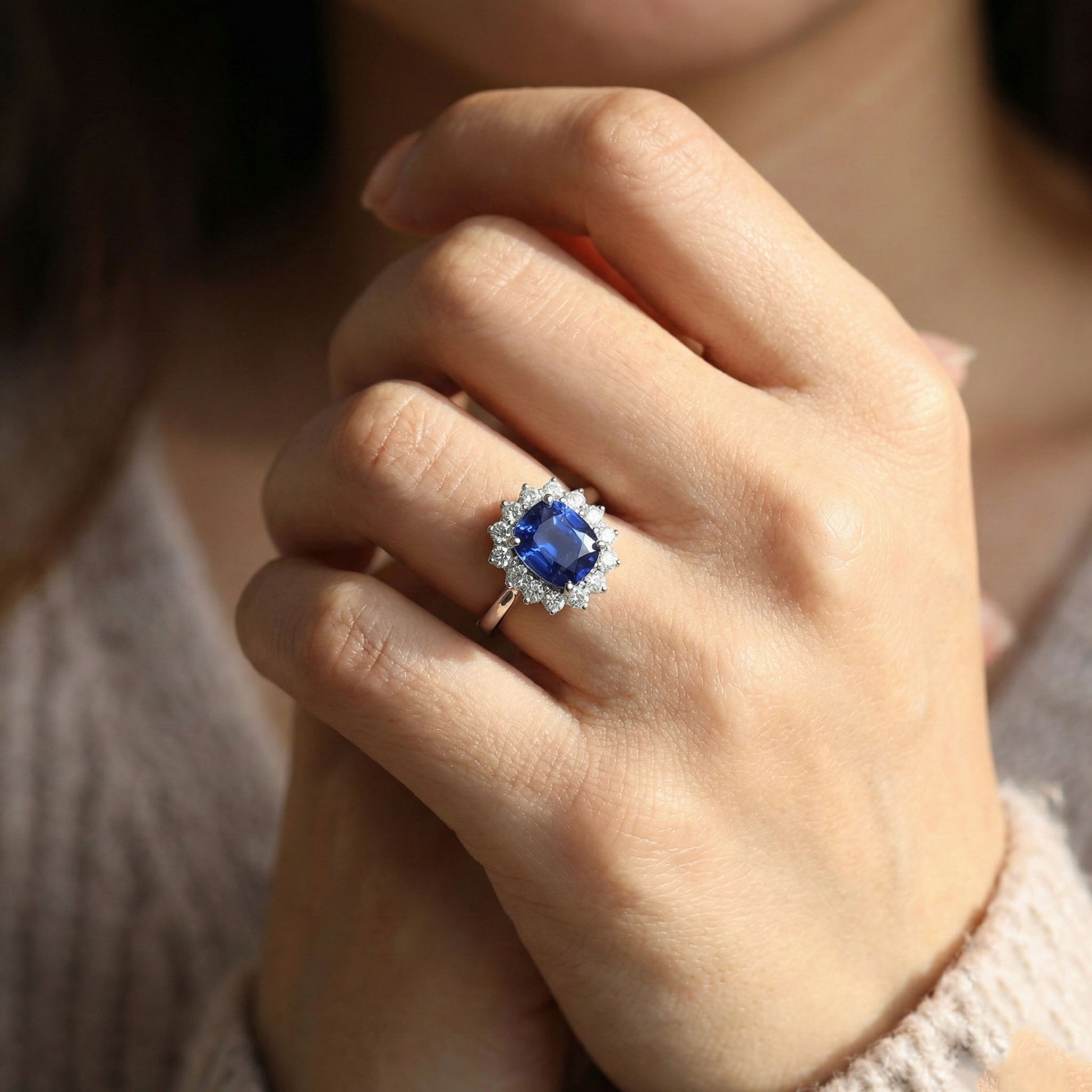 echter round saphir 4.25Karat ring Band Detail