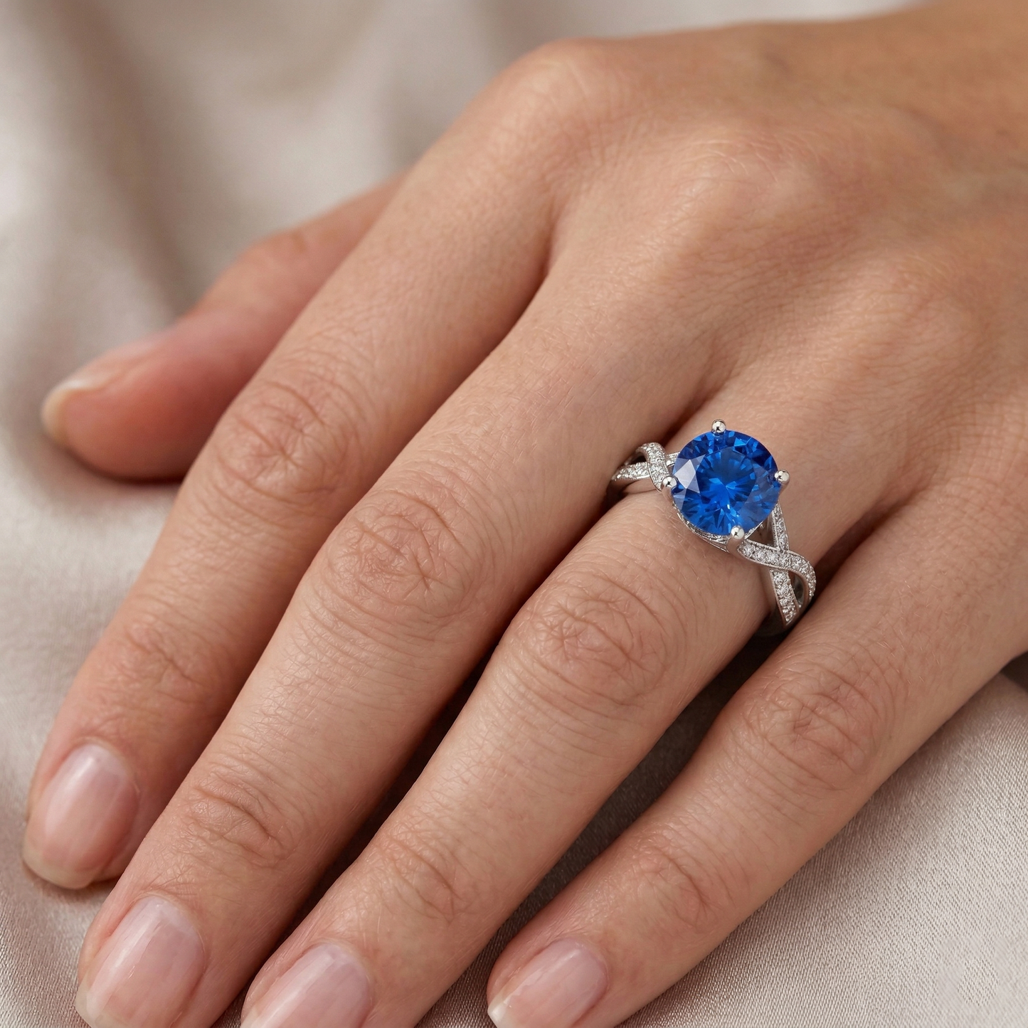 echter round diamant 3Karat ring auf Weiß