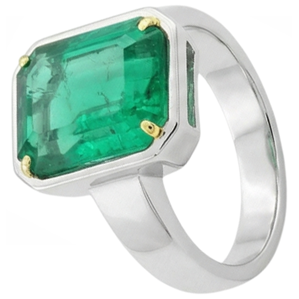 Premium Farbstein-Ring 4 Karat – Schrägansicht