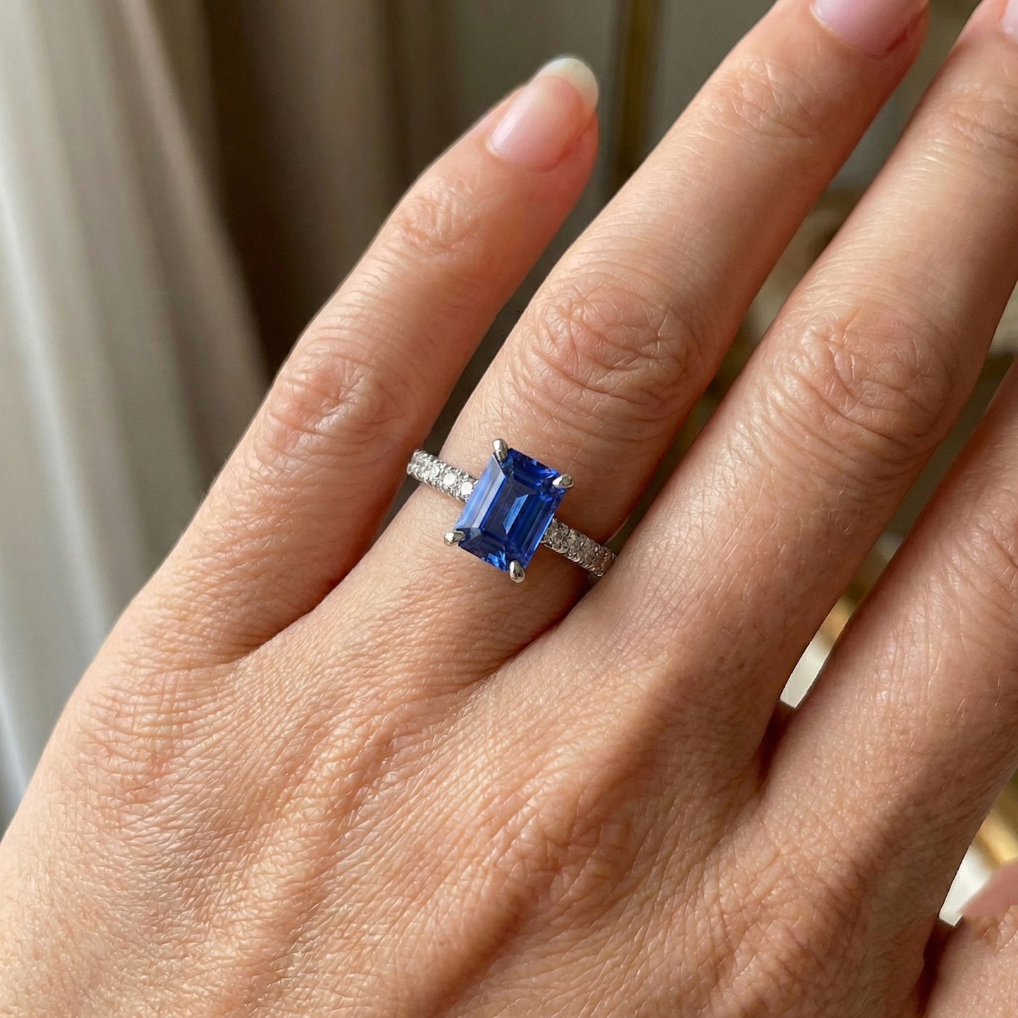 echter round diamant 3.50Karat ring auf Weiß