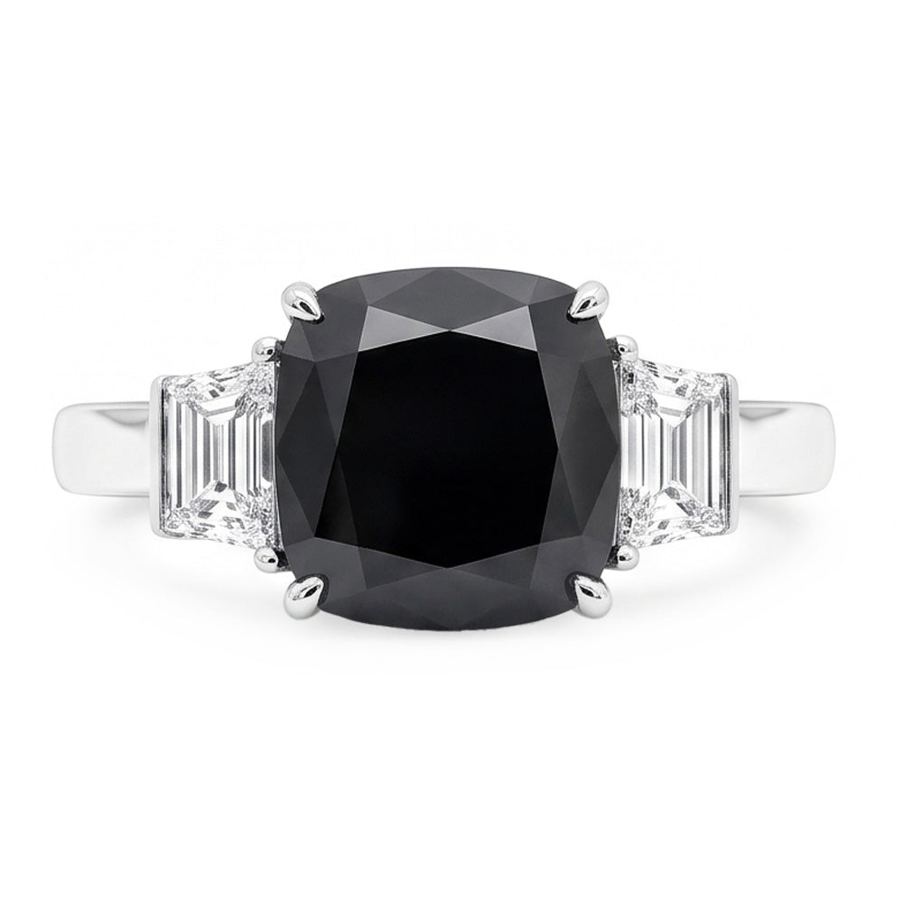 Verlobungsring mit dunklem Diamant 4,6 Karat Echter Kissenschliff Schwarzes Trapez Drei-Stein 14 Karat Weißgold