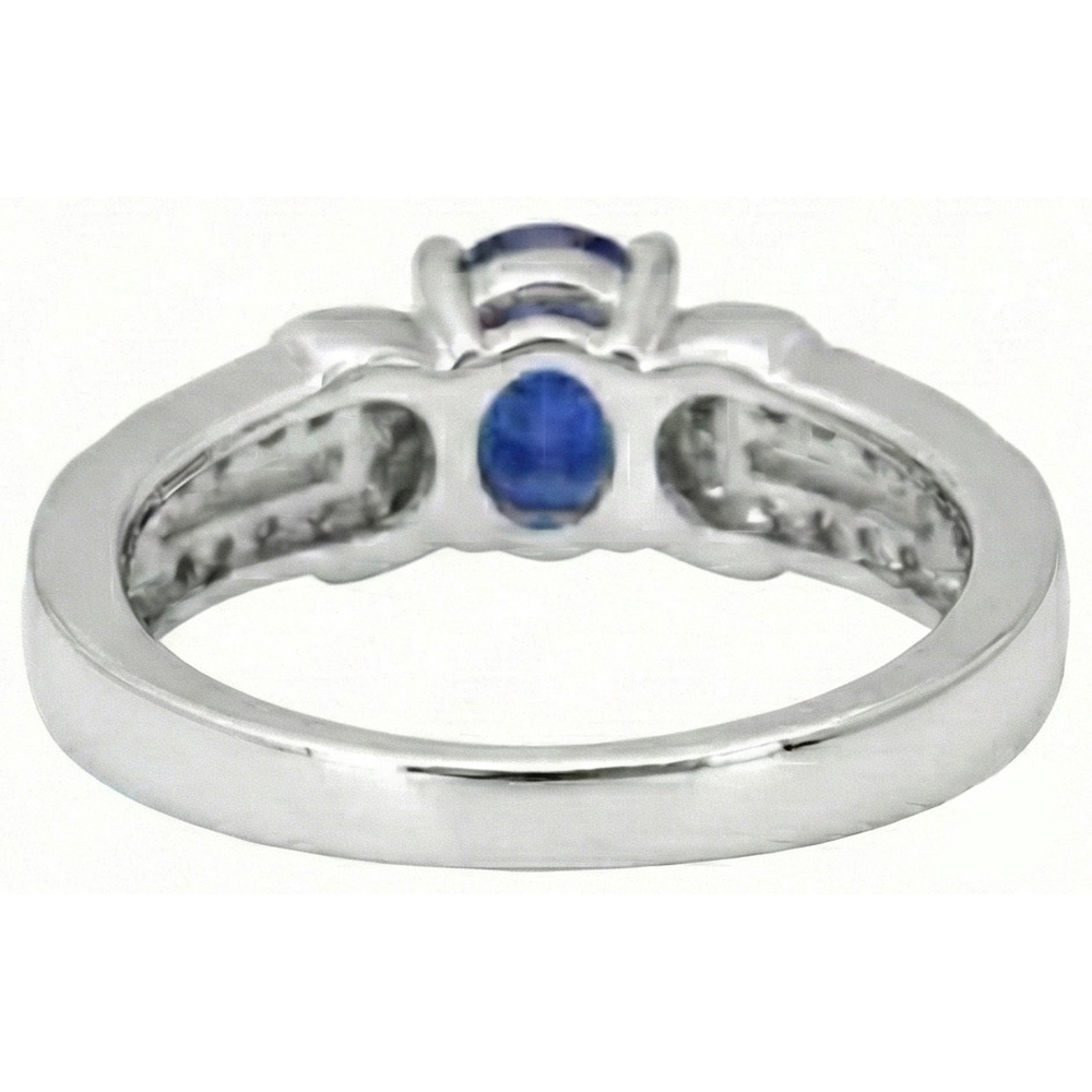 echter oval diamant 1Karat ring auf Weiß