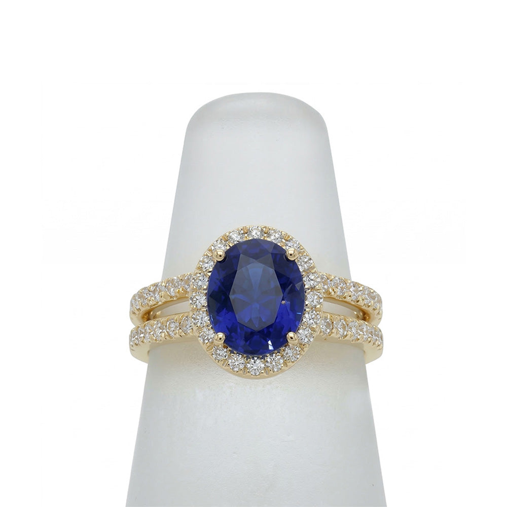 echter oval diamant 7Karat ring auf Weiß