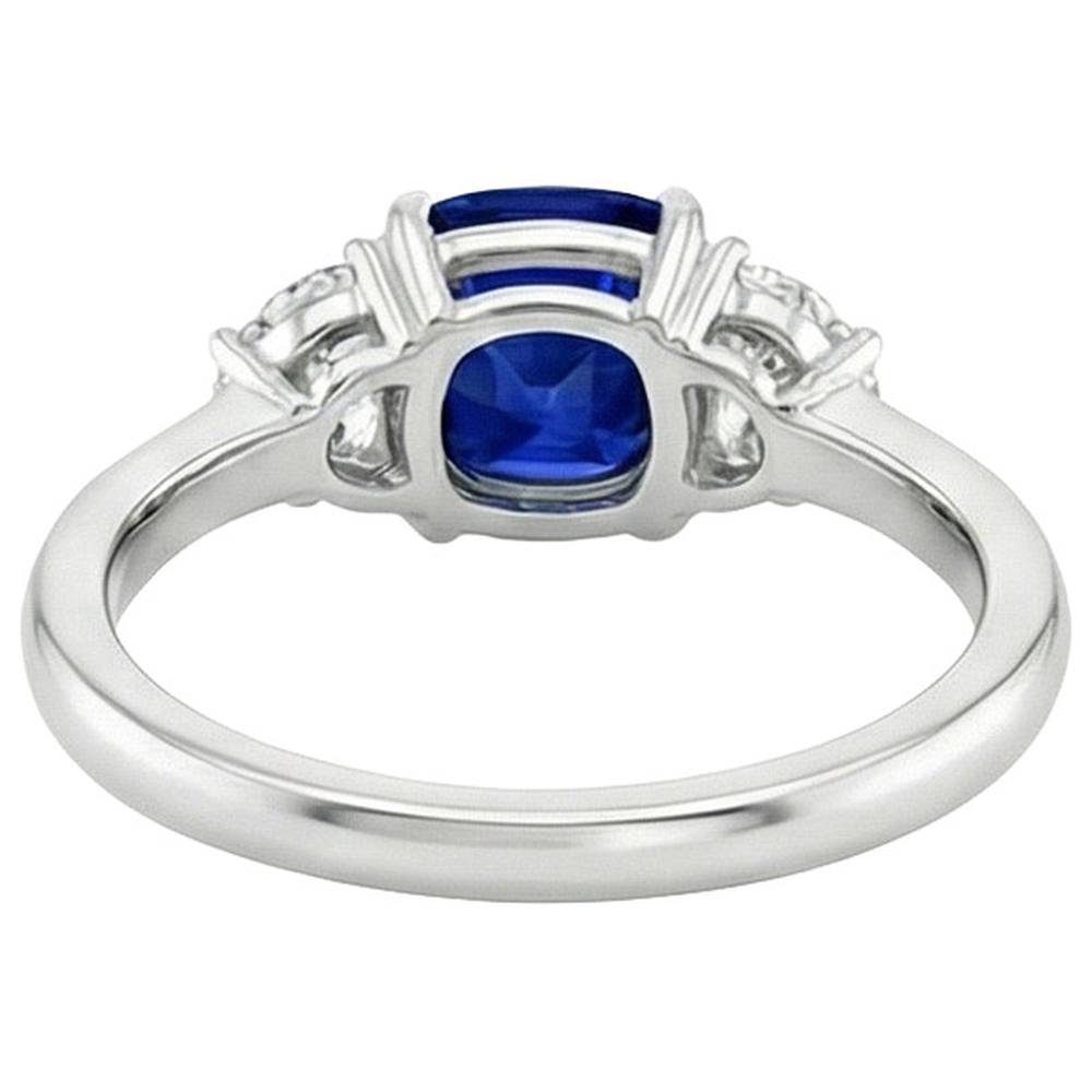 echter cushion diamant 3Karat ring auf Weiß