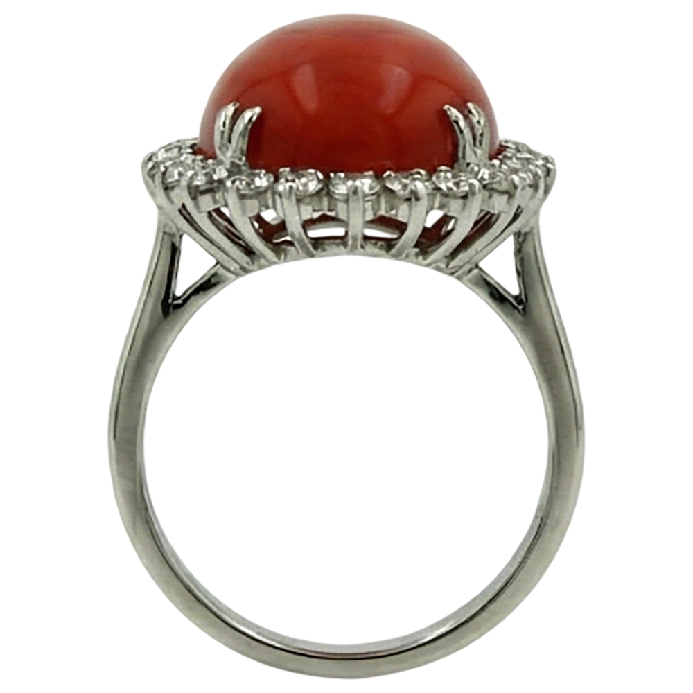 Große ovale rote Koralle mit kleinen runden Diamanten 13 Karat Ring Weißgold 14K