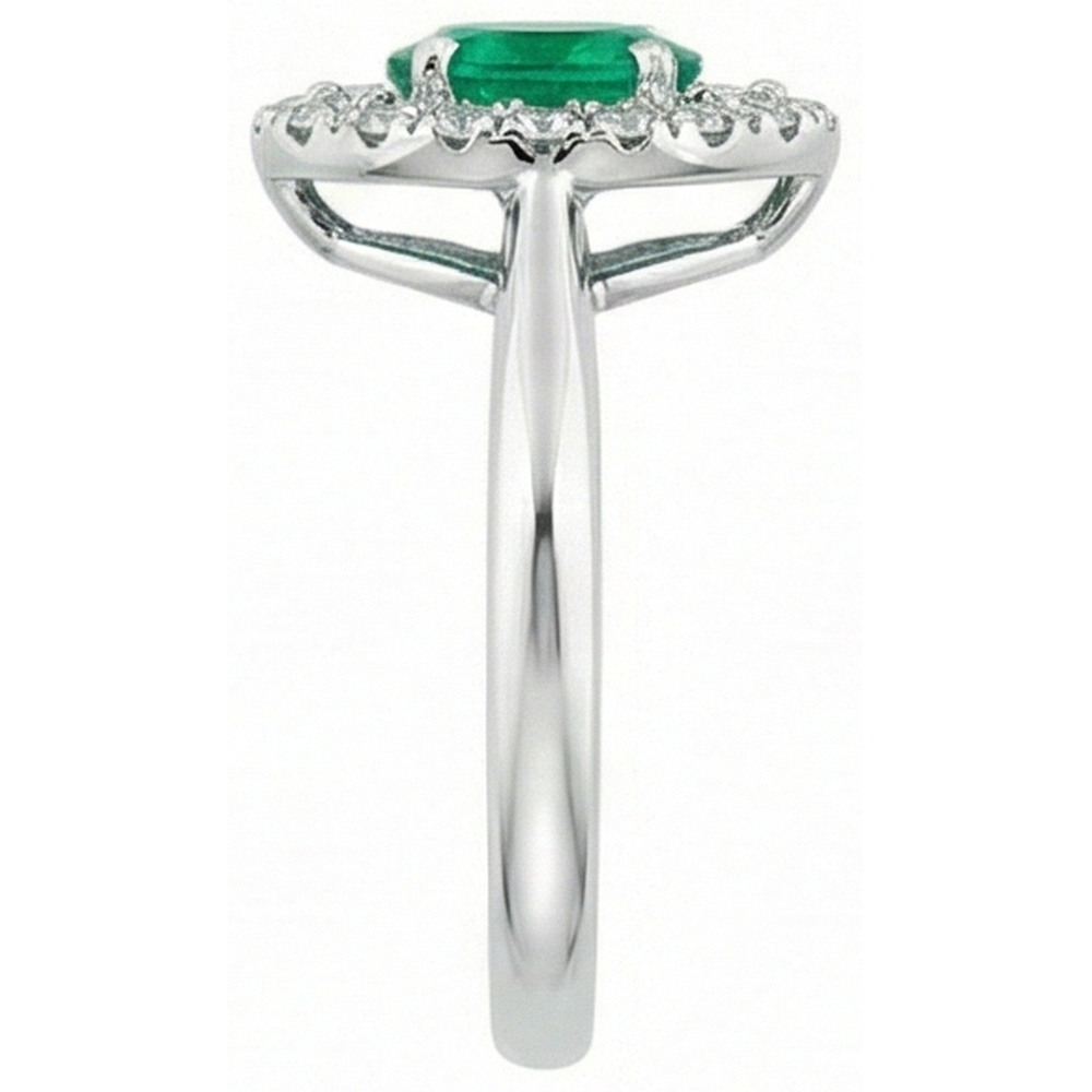 echter oval smaragd 3.75Karat ring auf Weiß