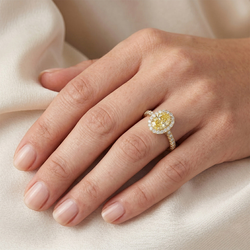 Handgefertigter Gelber Kanarienvogel-Diamant Ring 2 Karat