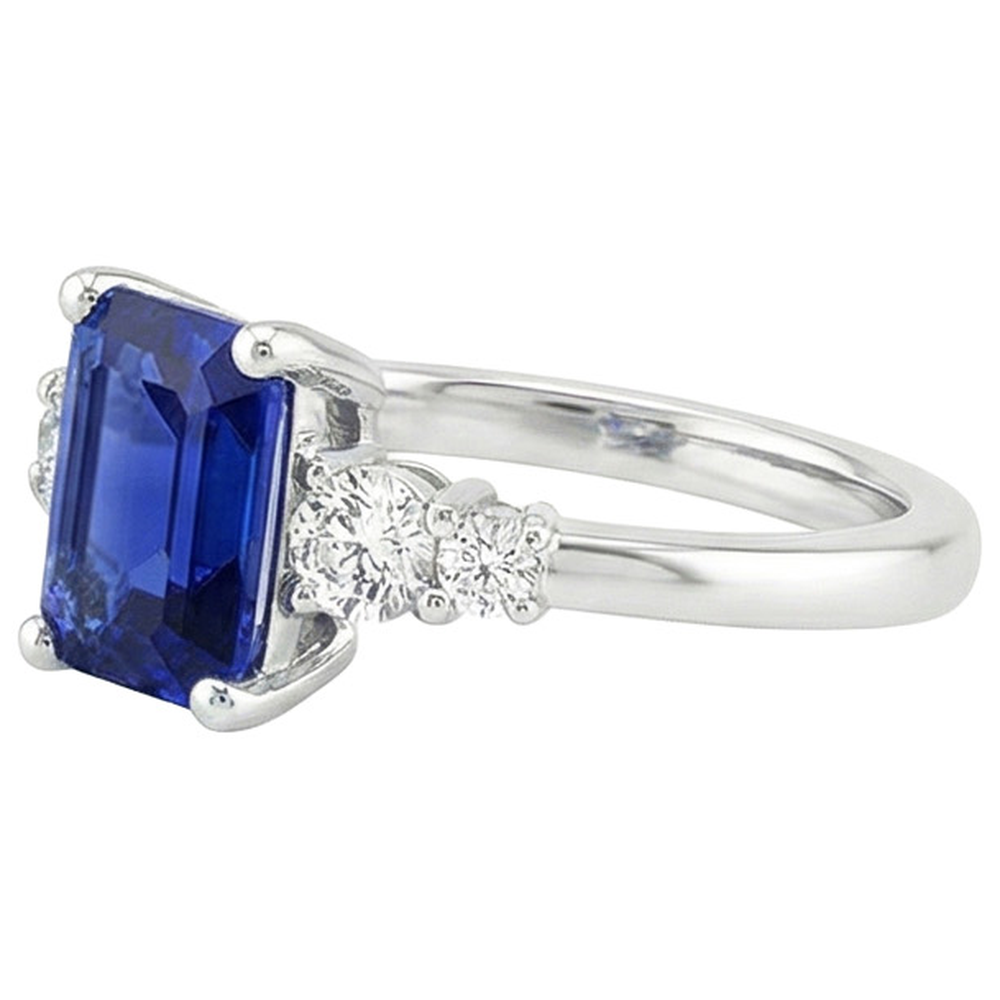 echter round diamant 4Karat ring auf Weiß