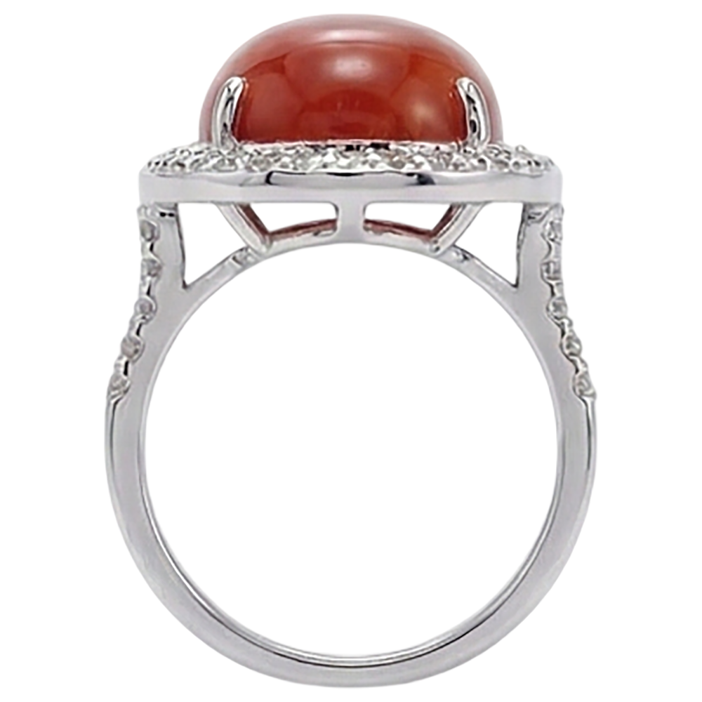 echter oval diamant 14Karat ring auf Weiß