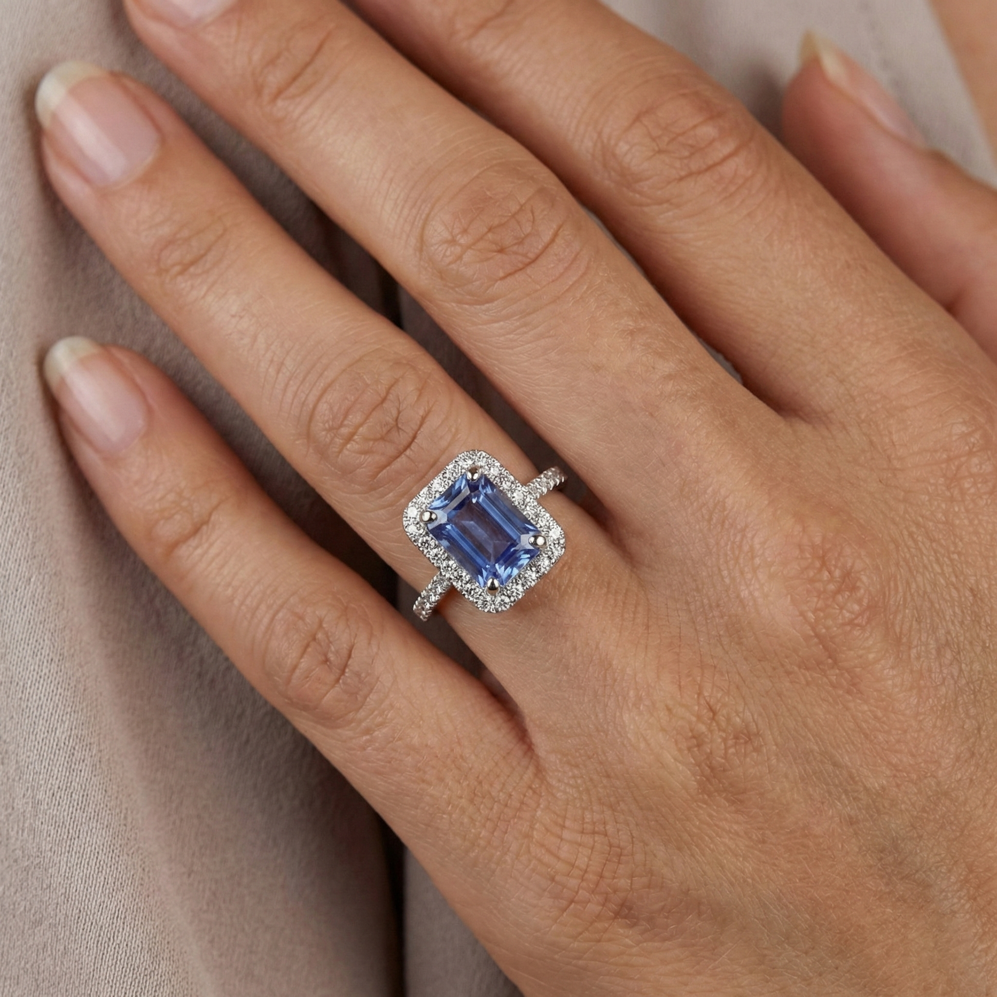 echter round diamant 4Karat ring mit Diamantbesatz
