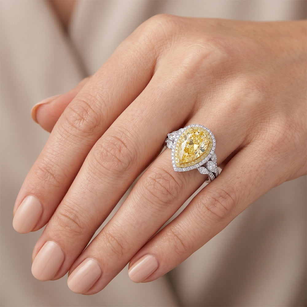 Luxuriöser Halo-Fassung Ring – Gelber Kanarienvogel-Diamant 2,50