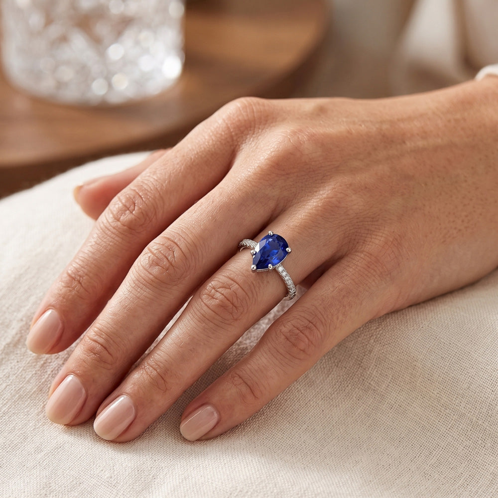 Luxuriöser Royalblauer Saphir Farbstein-Ring – 2 Karat 14K