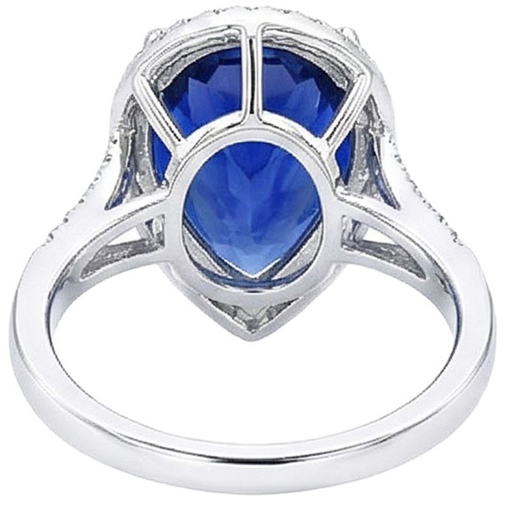 echter oval diamant 7.50Karat ring auf Weiß