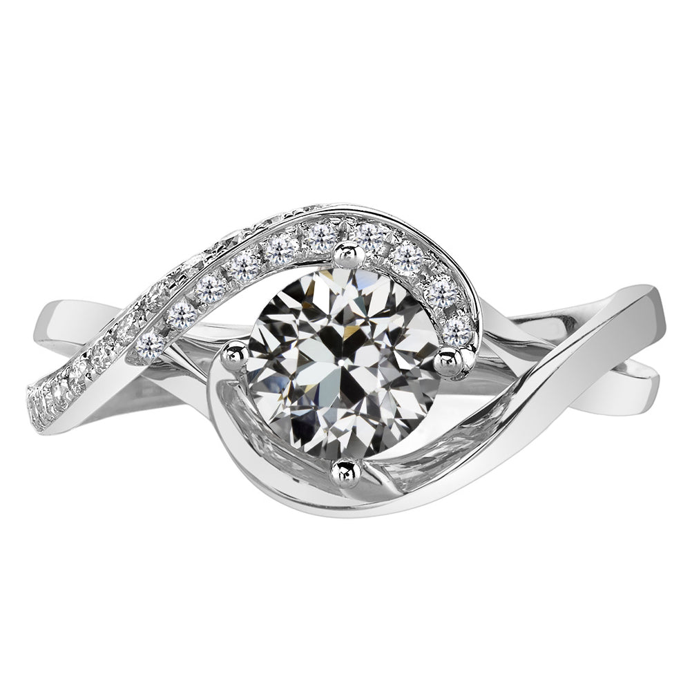 Antik-Kissen-Schliff Diamant Ring in 14 Karat Weißgold – Hauptansicht