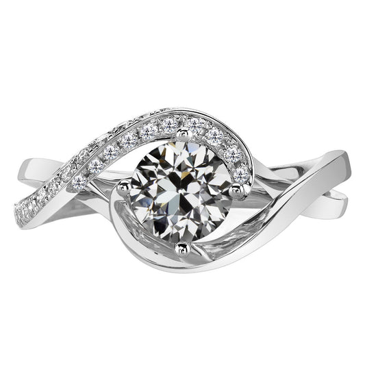 Antik-Kissen-Schliff Diamant Ring in 14 Karat Weißgold – Hauptansicht