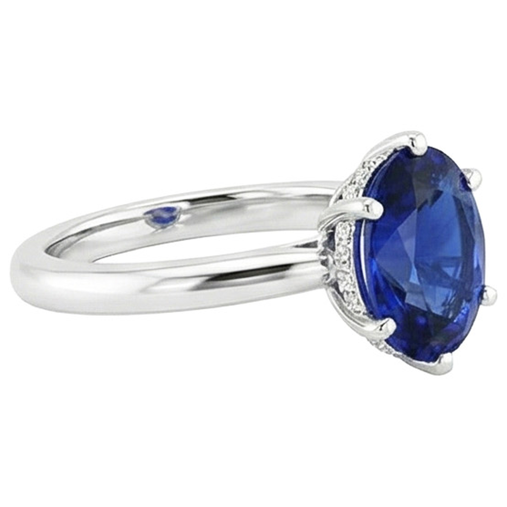 echter oval diamant 2.50Karat ring auf Weiß