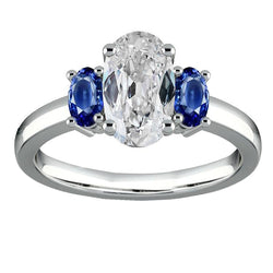 Ovaler Drei-Stein-Ring Alter Bergmann Natürliche Diamant & Blaue Saphire 7 Karat