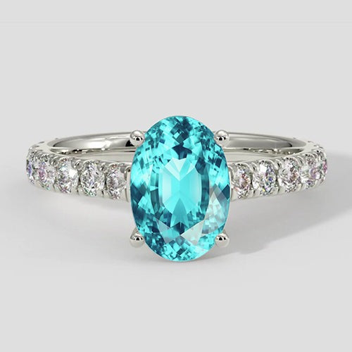 Ovaler Paraiba-Ring mit Diamanten
