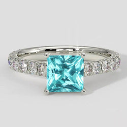 Paraiba-Ring mit Pavé-Diamanten und Kissenfassung