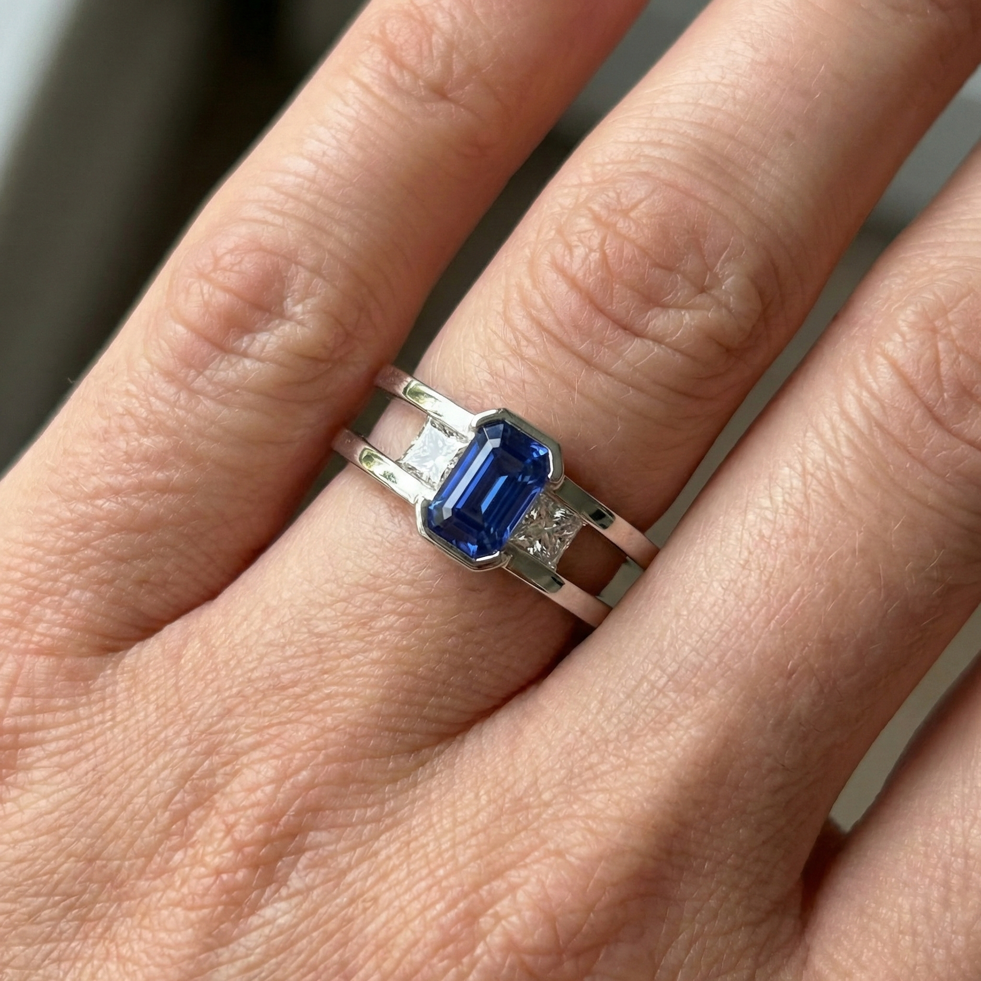 echter princess diamant 1.25Karat ring auf Weiß