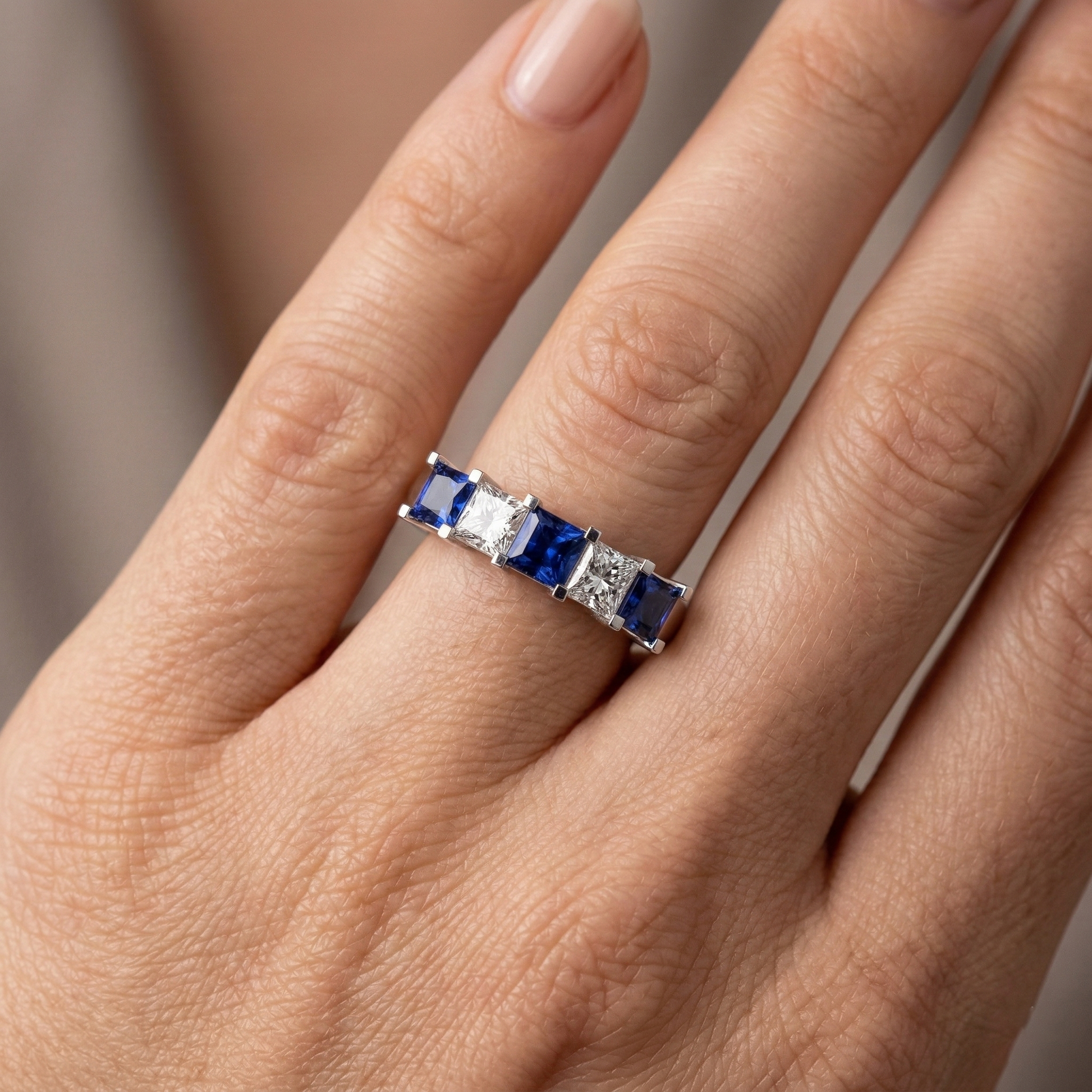 echter round diamant 1.75Karat ring auf Weiß