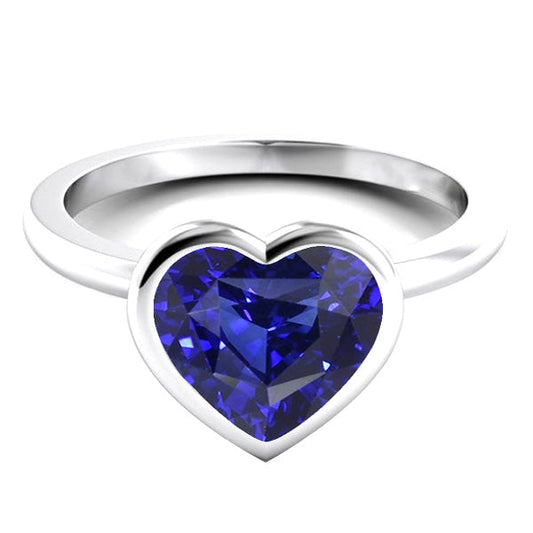 Herzform Kornblumenblauer Saphir Ring in 14K Weißgold – Hauptansicht
