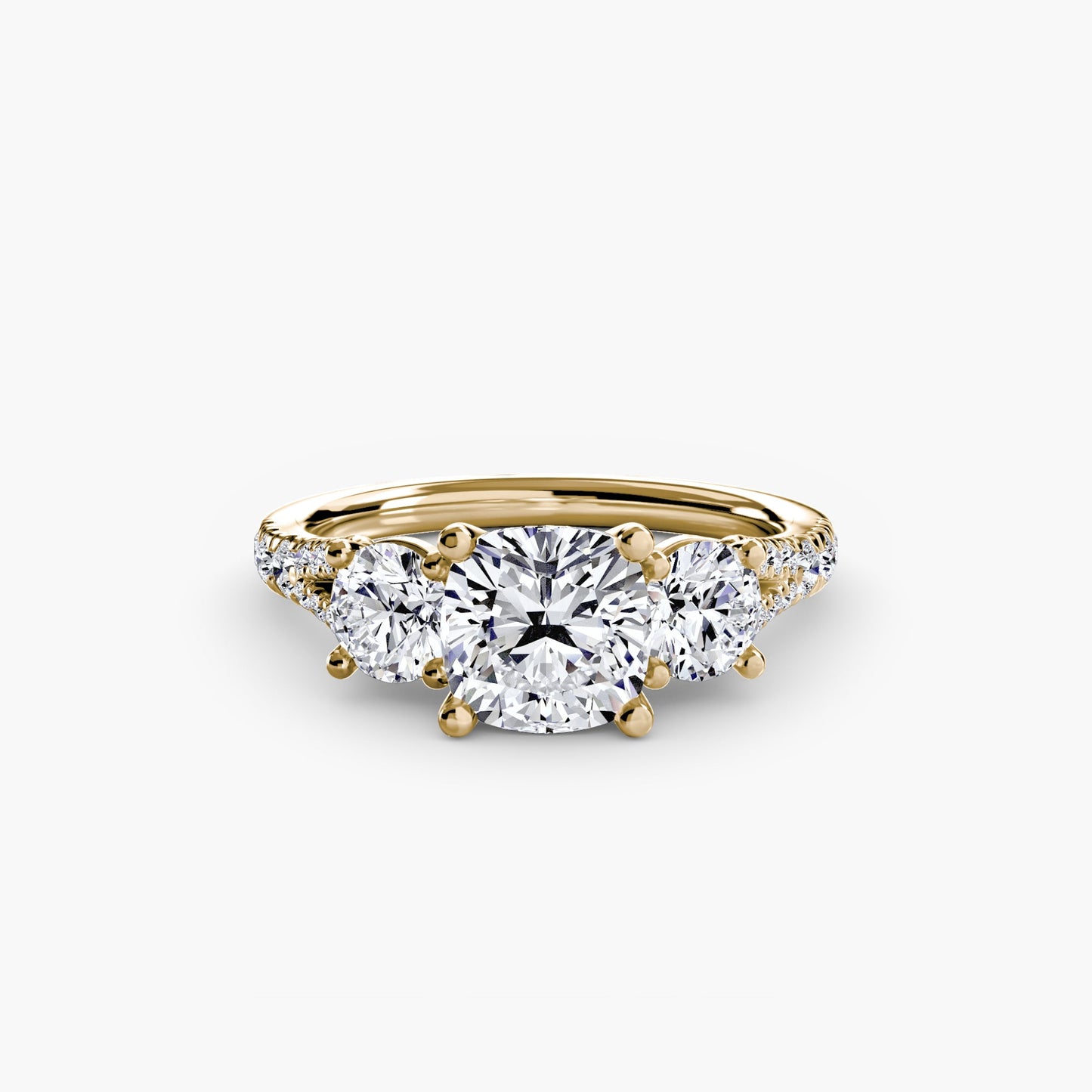 Luxuriöser Edler Diamant Setting 0,77 Karat – Schrägansicht