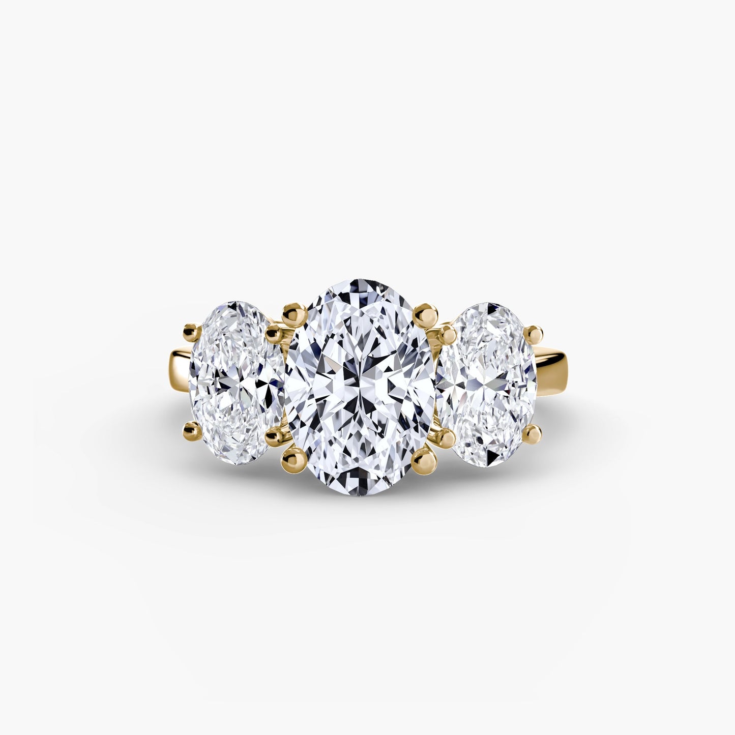 Brillantschliff Edelstein Ring in Gold – Seitenansicht