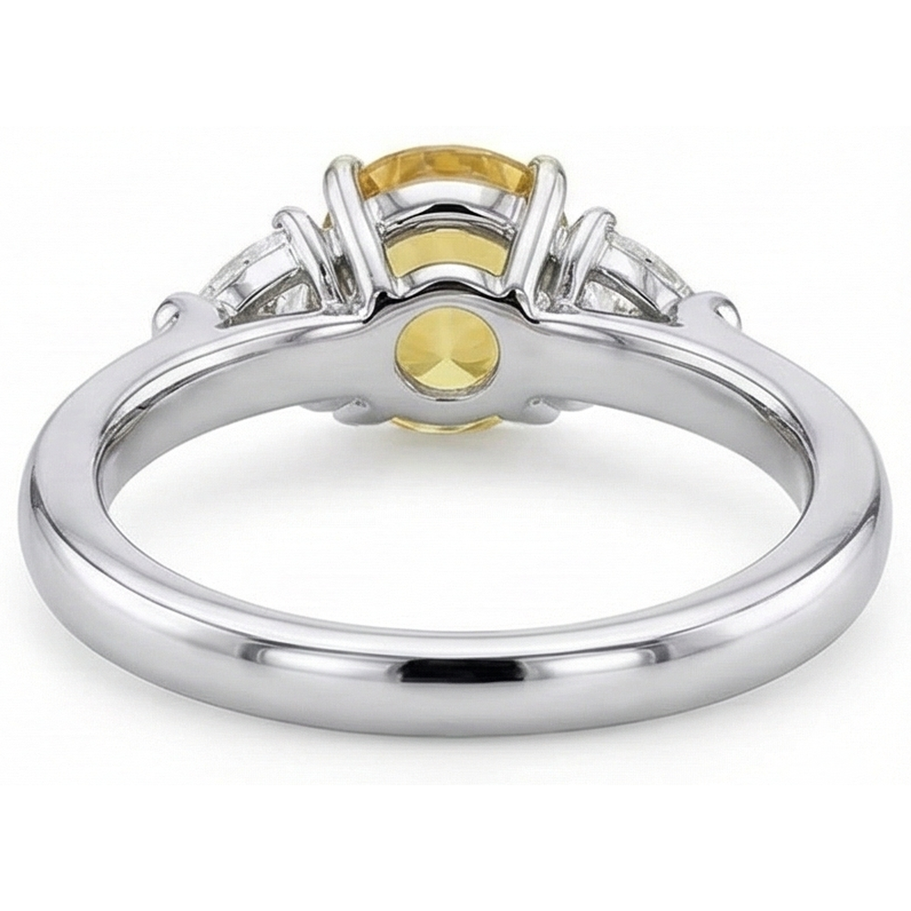 Ring aus 14 Karat Weißgold mit ovalem gelbem Saphir und Trillionen Diamanten, 4 Karat