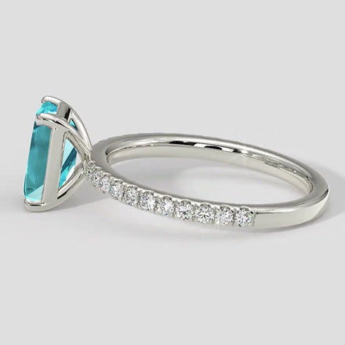 Ring mit natürlichem Paraiba-Turmalin im Smaragdschliff