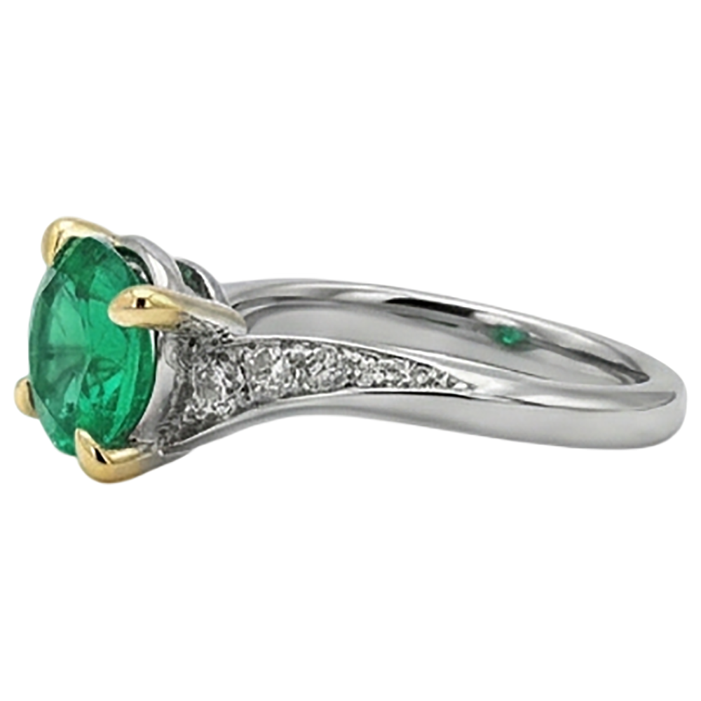 Brillantschliff Smaragd Ring in Bicolor 14K Gold – Draufsicht