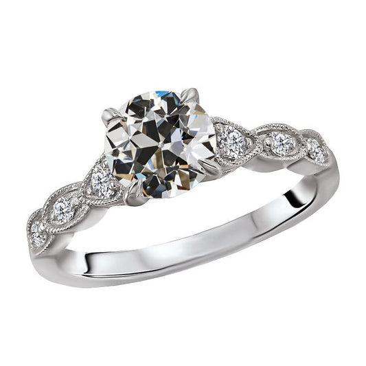 Antik-Kissen-Schliff Brillant Ring in 14 Karat Weißgold – Hauptansicht