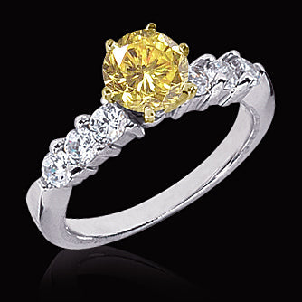 Erdgewonnener Brillant Akzent-Solitär-Ring – Hauptansicht