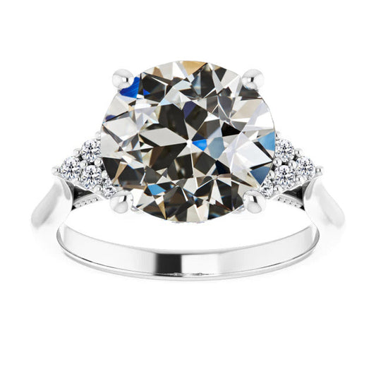 Designer Solitär-Ring mit Akzenten 4,50 Karat – Hauptansicht