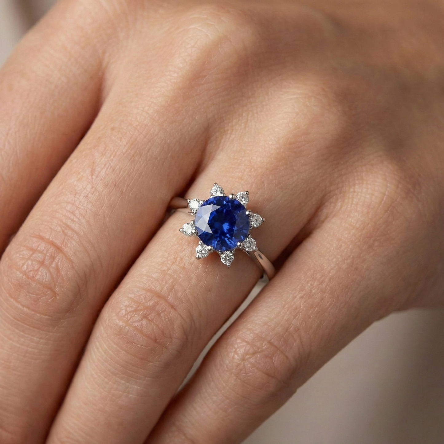 echter round diamant 3Karat ring auf Weiß