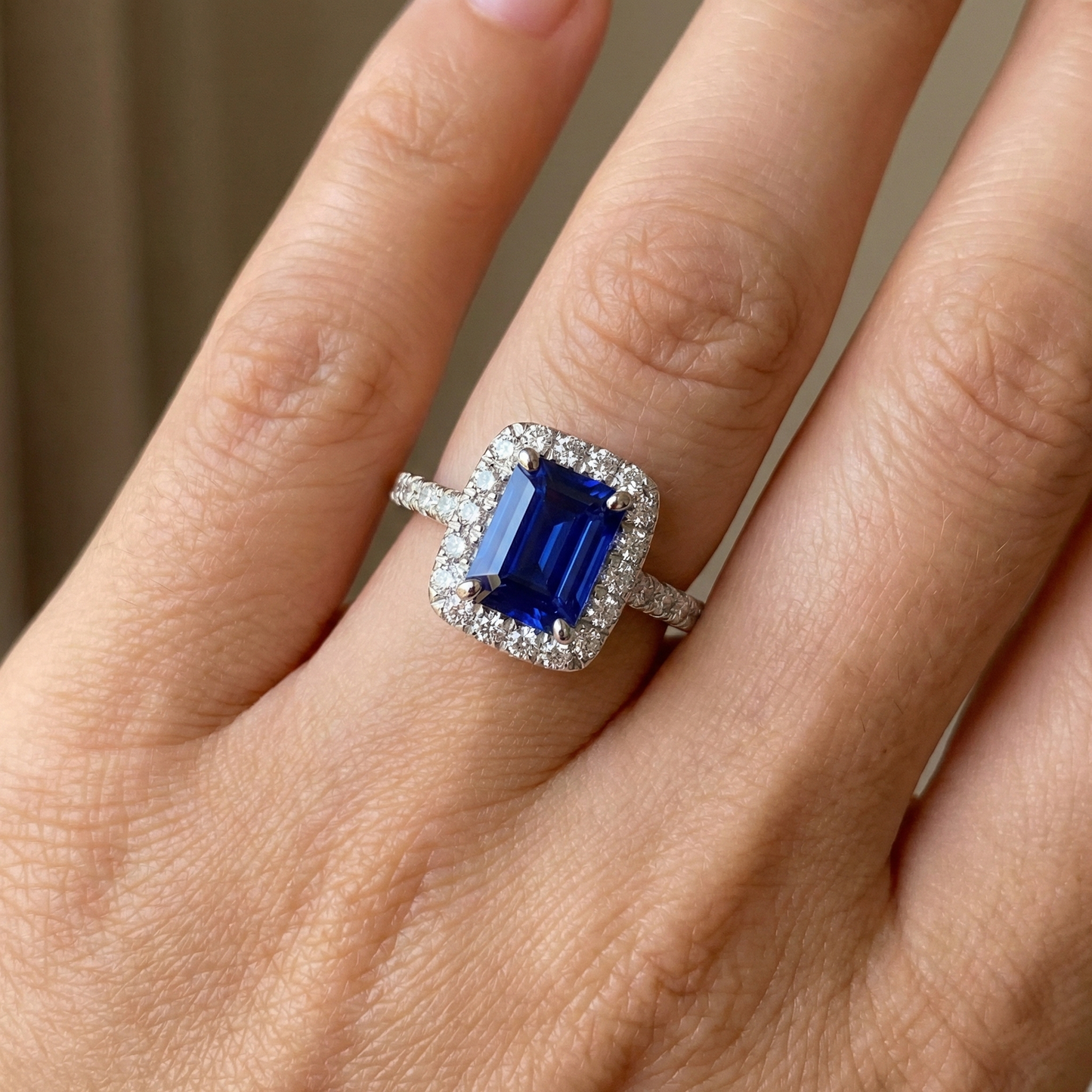 echter emerald smaragd 3Karat ring auf Weiß