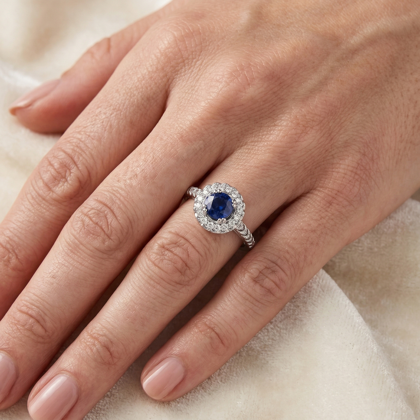 echter round diamant 1.60Karat ring auf Weiß