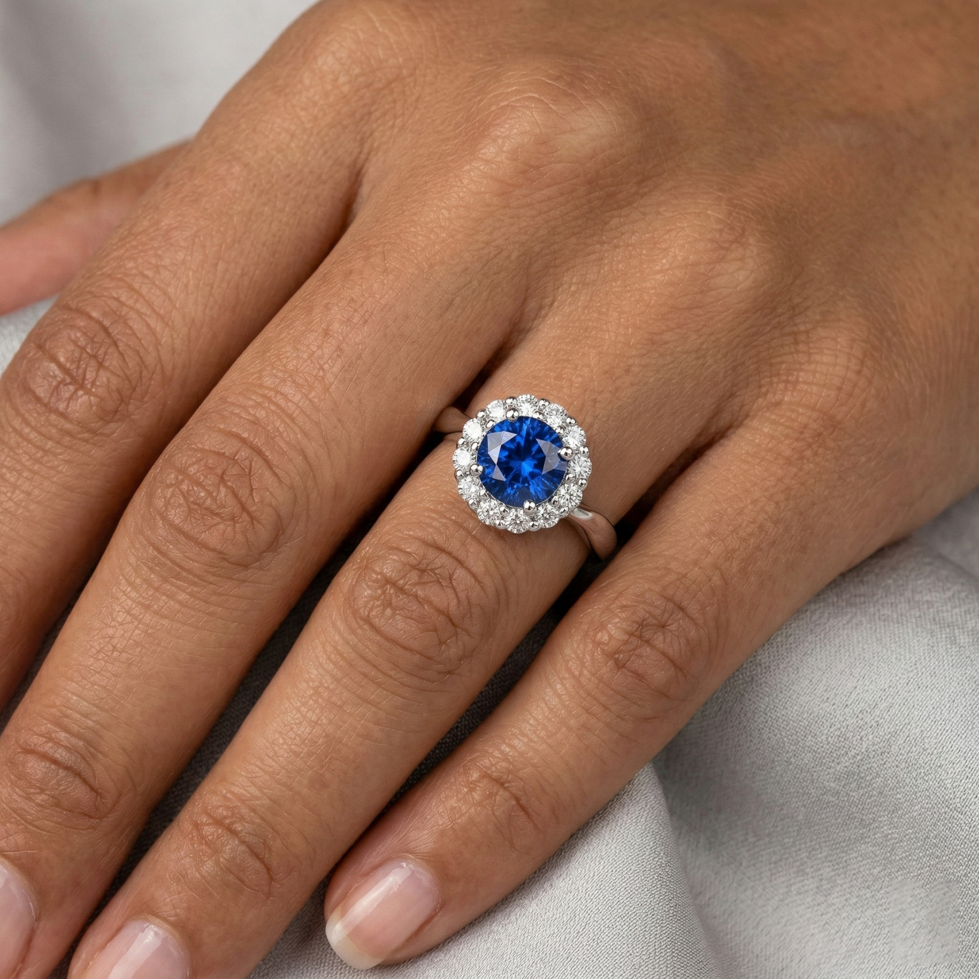 echter round diamant 2.5Karat ring auf Weiß