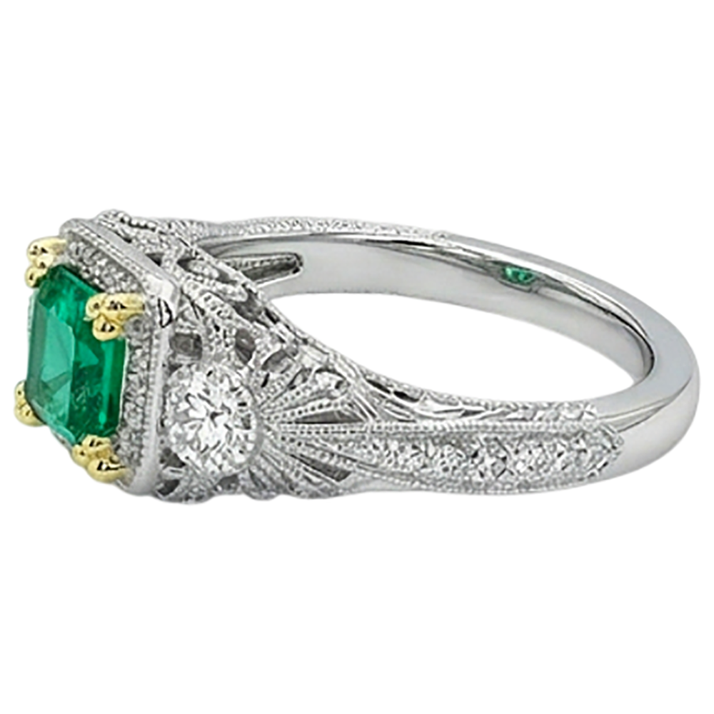 Premium Edler Smaragd Schmuckstein-Ring 2 Karat – Profilansicht