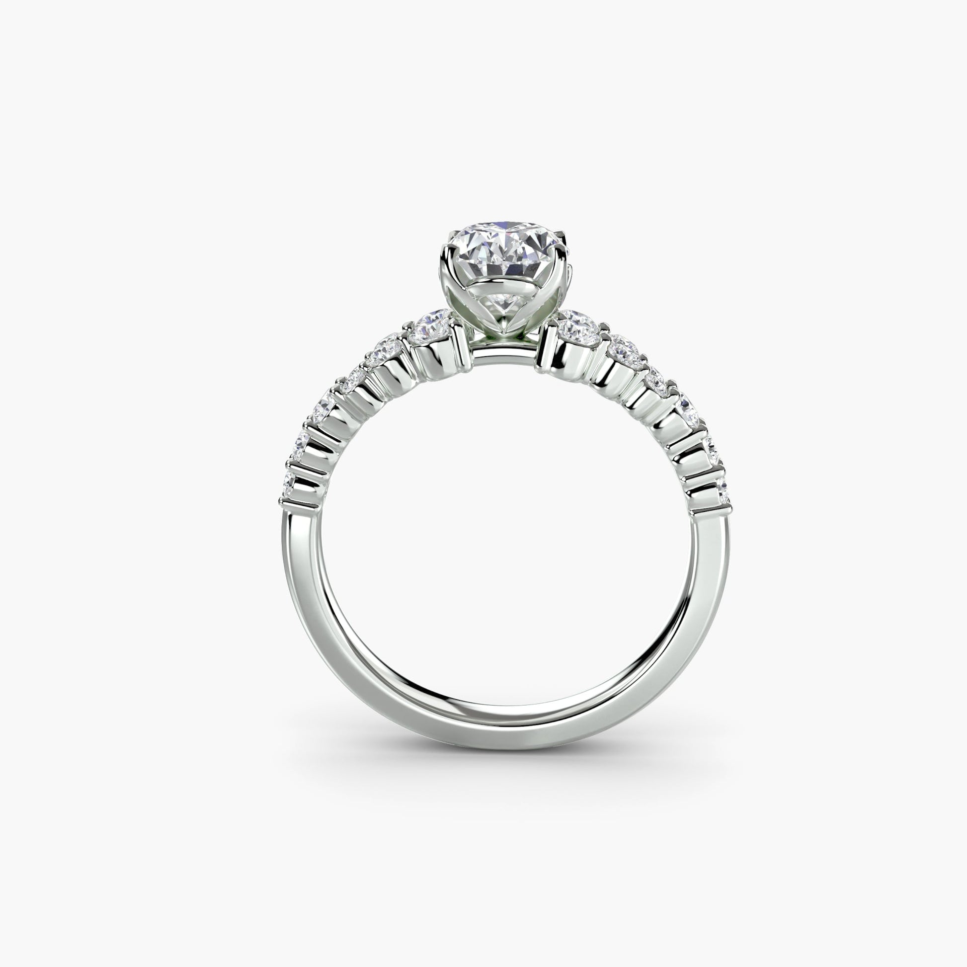 Brillantschliff Edelstein Ring in Gold – Frontansicht