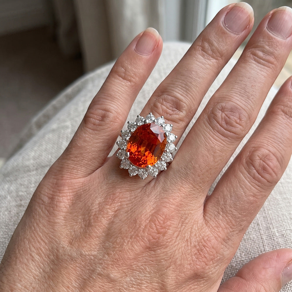 Weißgold 14K 10 Kt Roter Granat mit Diamanten Jubiläumsring